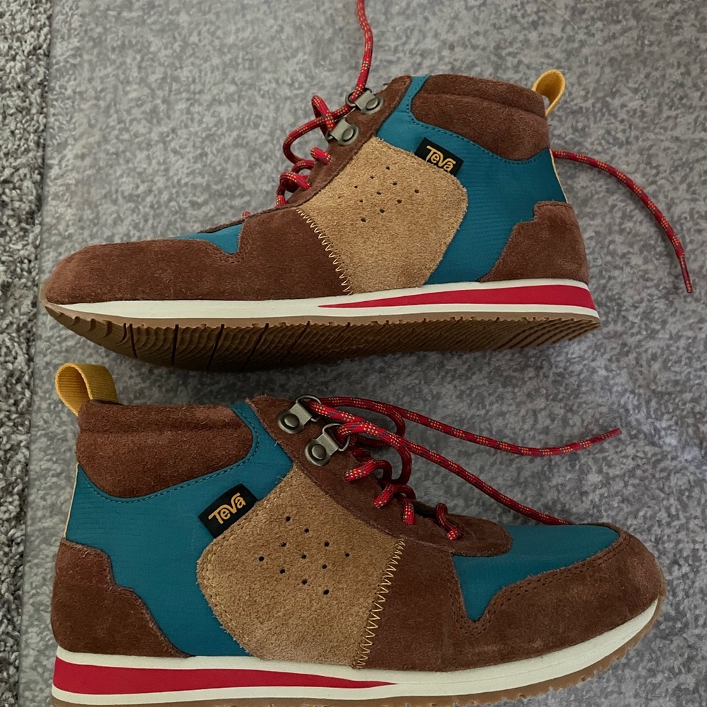 Teva Women’s highside 84 mid